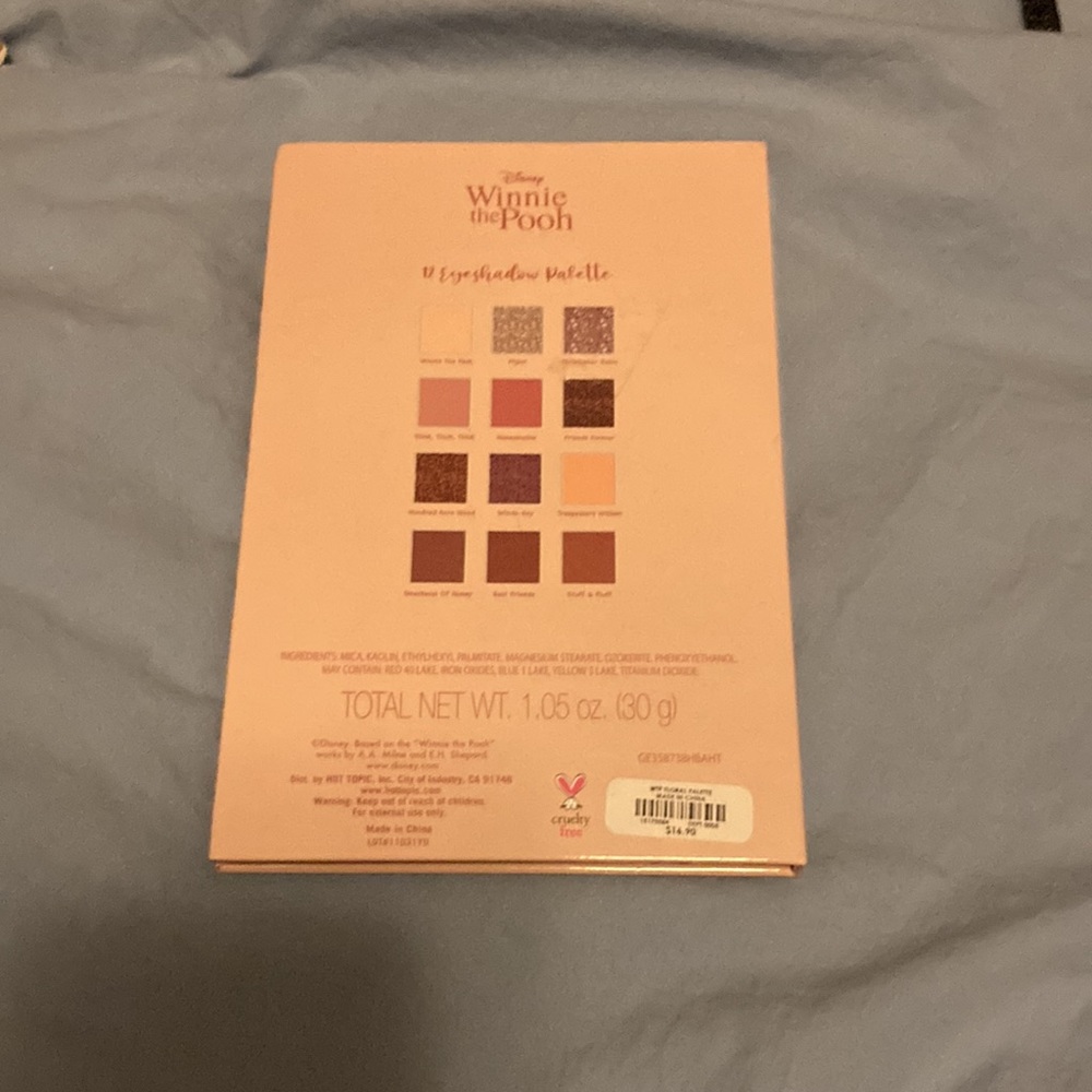HP🎊🎊Winnie The Pooh Eyeshadow Pallet - Picture 6 of 10